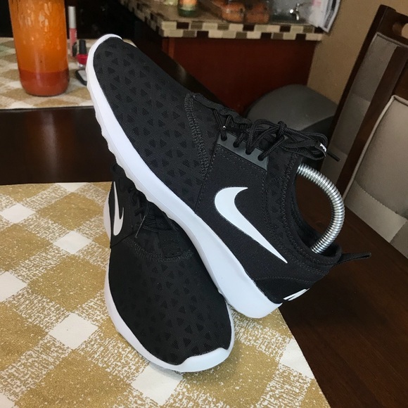 le scarpe nike juvenate donne 75 poshmark le scarpe nike juvenate donne 75 poshmark
